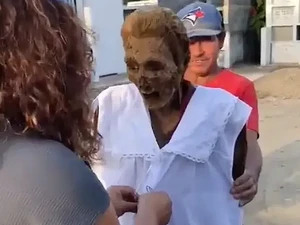 Hii... Seperti di Tana Toraja, Mayat di Negara Ini Juga Ganti Baju