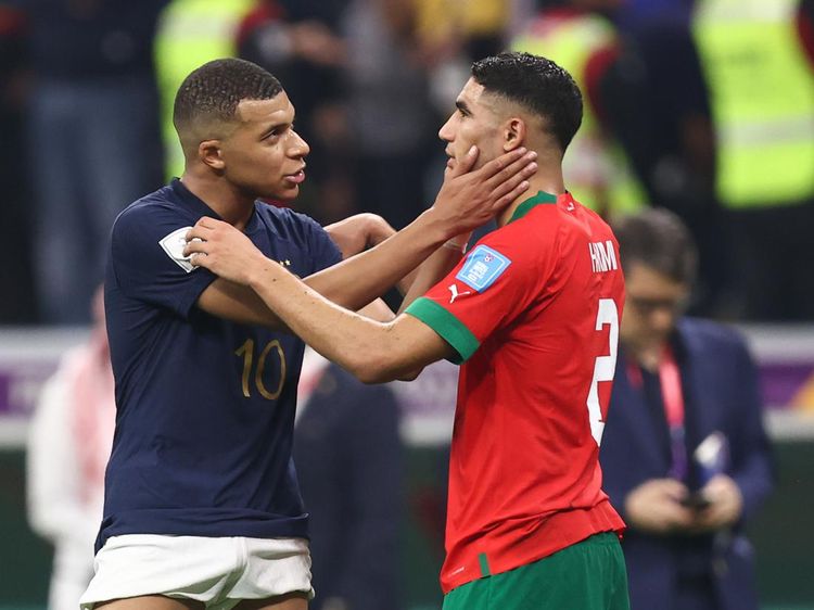 Mbappe-Hakimi Pamer Keakraban di Laga Prancis Vs Maroko