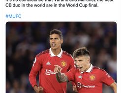 Fans MU Bingung Dukung Varane atau Martinez di Final Piala Dunia