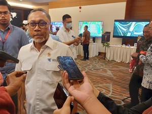 Tawa Para Elite saat Zulhas Bercanda Koalisi Baru di Pertemuan 8 Parpol