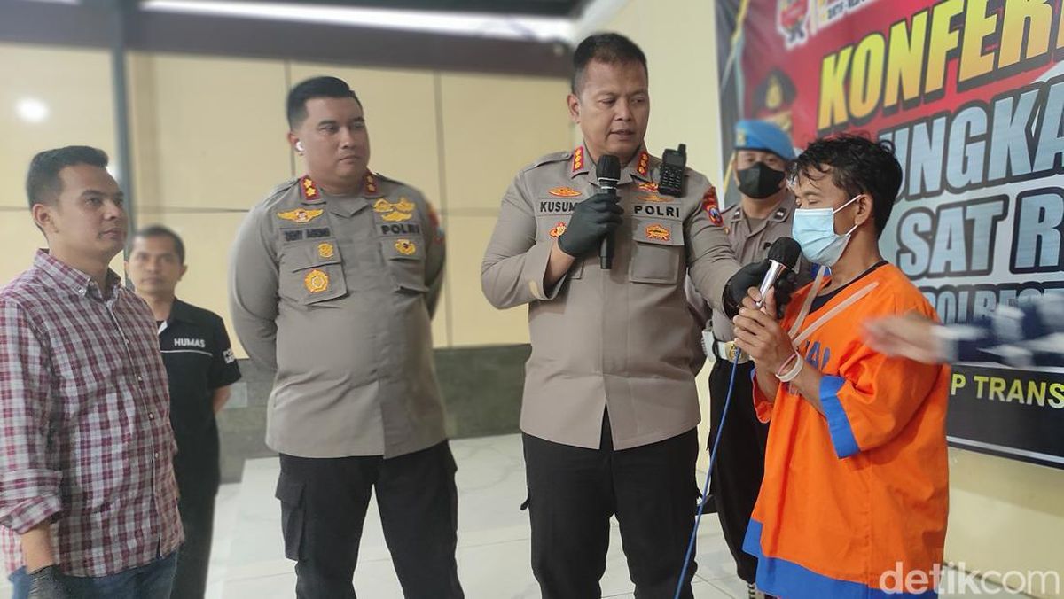 Seorang Suami Perkosa Anak Tiri di Samping Istrinya yang Sedang Tidur