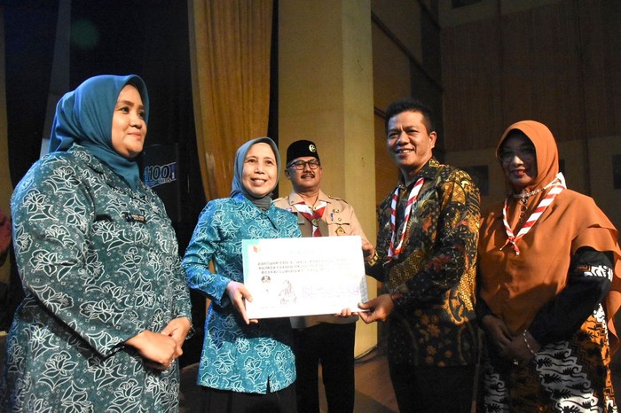 Pemkab Bandung Salurkan Sembako