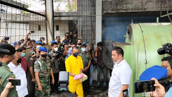 Pemusnahan barang bukti narkoba yang dibawa 2 oknum TNI