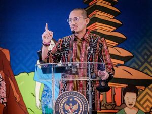Pemerintah Bentuk Timsus Cek Izin Kerumunan Saat Libur Akhir Tahun