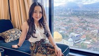 Kepada detikcom, Ratu Azalia mengaku sudah beraksi lagi ke depan kamera dengan membintangi sebuah FTV. (Foto: dok Instagram)
