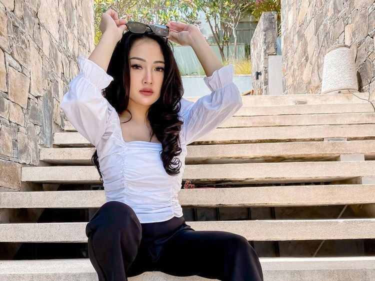 Ratu Azalia Kembali Syuting Usai Vakum demi Kuliah