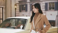 Song Hye Kyo merupakan aktris sekaligus model asal Korea Selatan. Ia disebut mempunyai wajah dan bentuk tubuh seperti anak ‘ABG’ meski usianya 41 tahun. (Instagram @kyo1122)