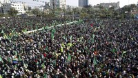 Pada kesempatan itu, Hamas menggelar pawai dan konvoi yang dihadiri ratusan ribu warga Palestina, pemimpin senior, dan perwakilan faksi Palestina lainnya.  