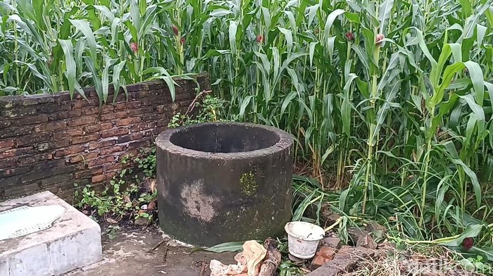 Sumur lokasi penemuan mayat pelajar wanita di Deli Serdang