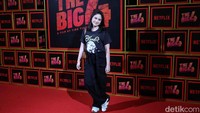 Hitam sepertinya menjadi dresscode dari acara tersebut, terbukti Tissa Biani juga tampil dengan kaus dan celana hitam panjang.