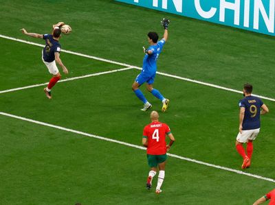 Gol Akrobatik Theo Hernandez yang Membuka Jalan Prancis