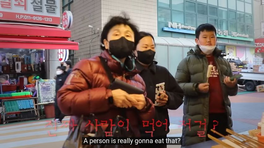 Tzuyang, YouTuber bertubuh mungil ini bisa menghabiskan 40 tusuk odeng