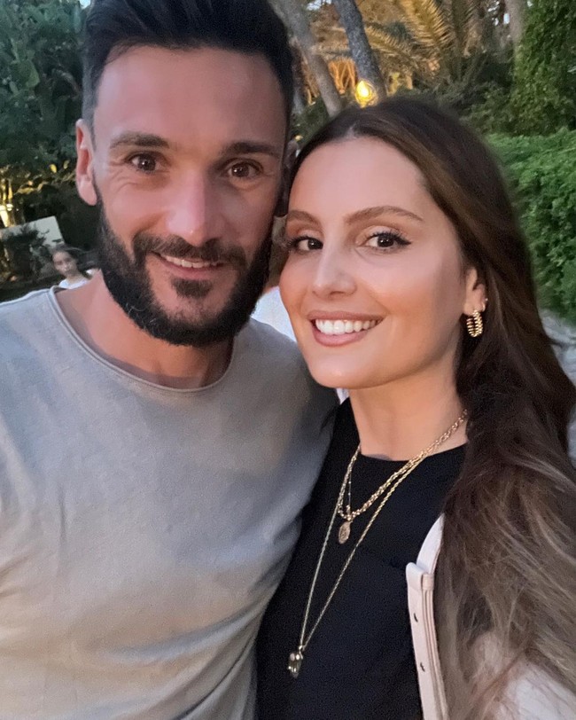 Marine LlorisMirip seperti istri Antoine Griezmann, istri Hugo Lloris juga berkecimpung di dunia fashion anak. Marine merupakan desainer baju anak di labelnya, Manege en Sucre yang menjadi langganan selebriti, termasuk Jessica Alba dan Eva Longoria.Foto: Instagram