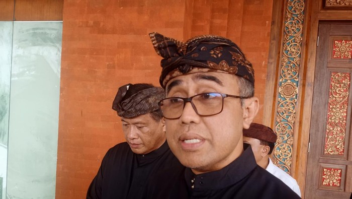 Walikota Denpasar, I Gusti Ngurah Jaya Negara ketika ditemui di Gedung Dharma Negara Alaya, Denpasar pada Kamis (15/12/2022) sore. (Ni Made Lastri Karsiani Putri-detikBali)