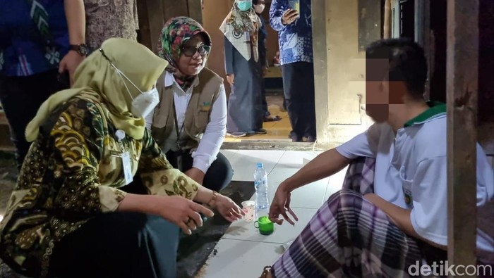 Warga Gresik dipasung