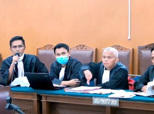 Panasnya Sidang Kasus Sambo hingga Muncul Gestur Thumb Down