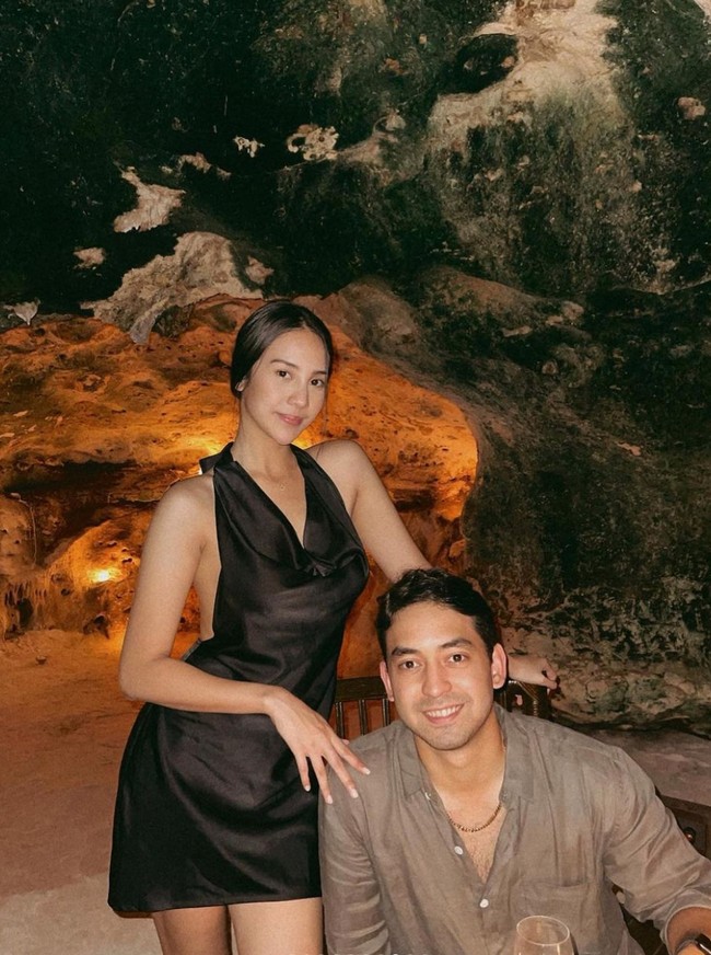 Unggahan Anya Geraldine itu lantas langsung dibanjiri beragam komentar dari netizen dan rekan-rekan artis lainnya. Mereka ikut memberikan ucapan selamat ulang tahun untuk Anya Geraldine. Foto: Instagram/@anyageraldine