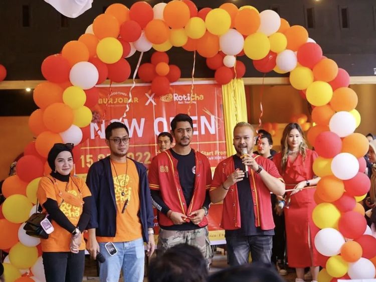 Arya Saloka Raup Cuan dari Bisnis Kuliner, Ini Deretan Usahanya