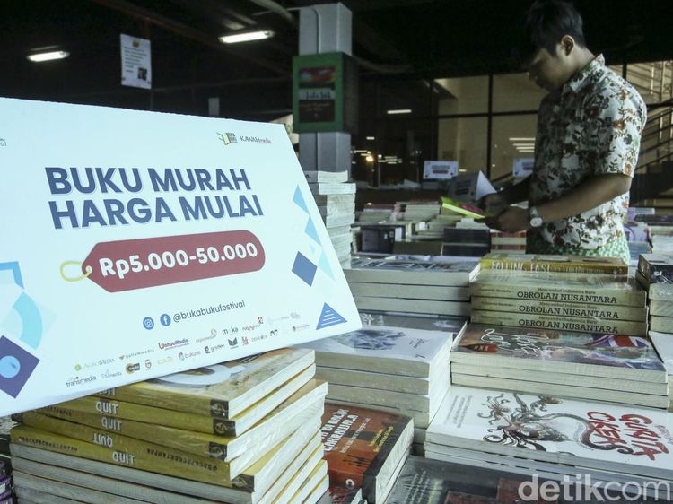 Berburu Buku Murah di Jakbook Festival 2022