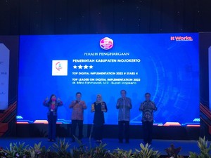 Bupati Mojokerto Sabet Penghargaan Top Leader on Digital Implementation 2022