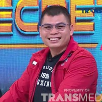 Chris John diketahui menikah dengan Anna Maria Megawati, mantan atlet wushu, pada tahun 2005. Dari pernikahan itu, dia dikaruniai dua orang putri bernama Maria Luna Ferisha dan Maria Rosa Christiani.  Si sulung Maria Luna lah yang mencuri atensi netizen. Bagi Maria Luna sang ayah merupakan sosok bapak yang sabar dan menjadi panutan, Papi itu orang yang sangat pekerja keras dan konsisten, ujar Luna. Foto: YouTube: TRANSTV OFFICIAL