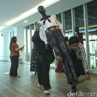 Ketua Umum Asosiasi Perancang Pengusaha Mode Indonesia (APPMI) Poppy Dharsono menjelaskan hadirnya IYFDC karena APPMI ingin mencari talenta-talenta muda yang tersebar di seluruh Indonesia khususnya yang sudah memiliki pendidikan fashion.