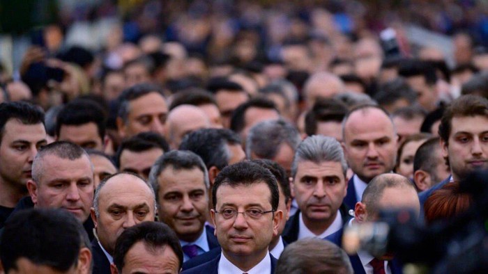Istanbuls banned mayor Ekrem Imamoglu has been staging huge rallies in defiance of President Recep Tayyip Erdogan © Yasin AKGUL / AFP