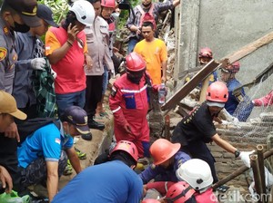 Tembok Ambruk Timpa 2 Pekerja Bangunan di Ceper Klaten, 1 Tewas