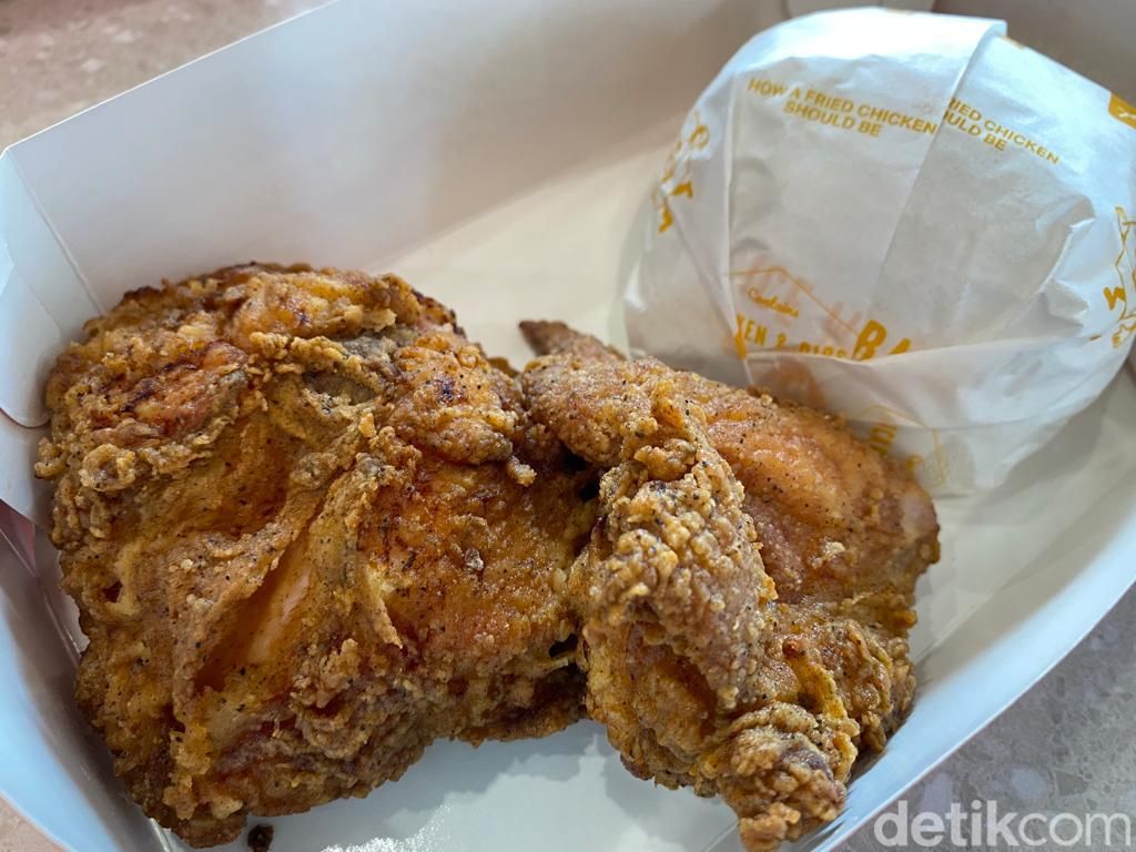 Hot Jon's : Gurihnya Nagih! Hot Chicken Sandwich dan Naked Chicken ala Nashville