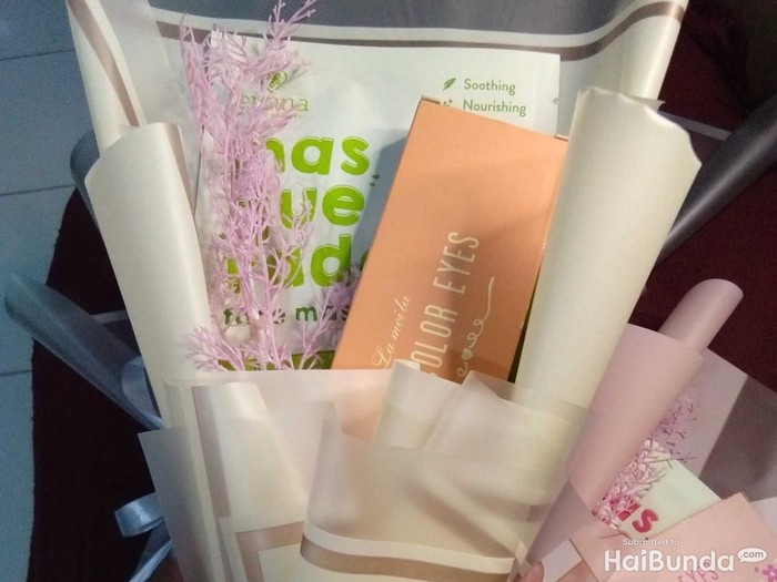 Ilustrasi Buket untuk Hadiah Hari Ibu