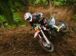 Pantas Ban Motor Trail Dikempesin Sebelum Dipakai Trabasan, Ini Tujuannya