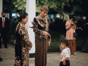 Bobby Unggah Momen Jokowi Tunjuk Nahyan Ketua dari Medan
