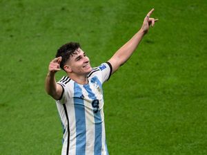 Julian Alvarez Mengejutkan Kawan dan Lawan