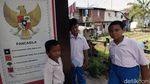 Kisah Guru Kembar 32 Tahun Cerdaskan Anak Terlantar