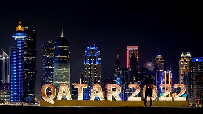 DOHA, QATAR - DECEMBER 15: Fireworks and drones light up the sky during the FIFA World Cup 2022 on December 15, 2022 in Doha, Qatar. (Photo by Lionel Hahn/Getty Images)