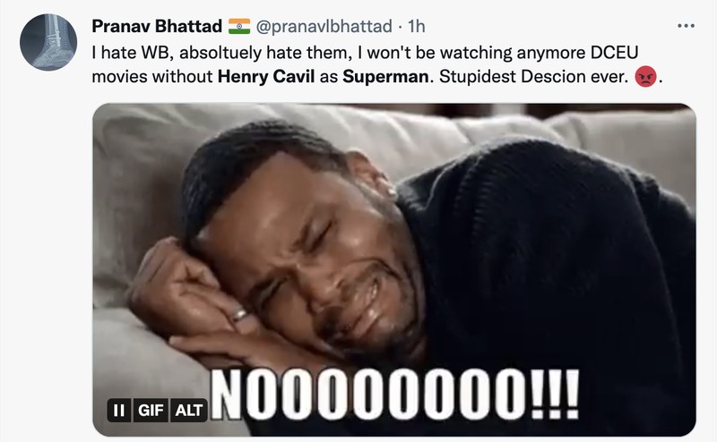 Meme Henry Cavill Tak Jadi Superman Lagi