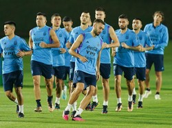 Timnas Argentina menggelar sesi latihan jelang laga final. Argentina akan melawan Prancis pada final Piala Dunia 2022 di Stadion Lusail Iconic, Minggu (18/12). (Khalil Bashar/Getty Images)