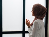 Tanda-tanda Seseorang Telah Bertobat: Menjaga Lisan hingga Rasa Menyesal