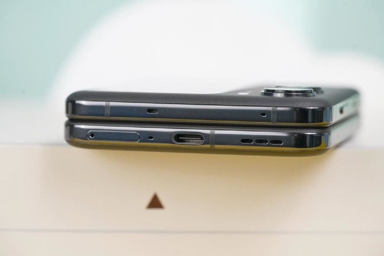Oppo Find N2 Flip