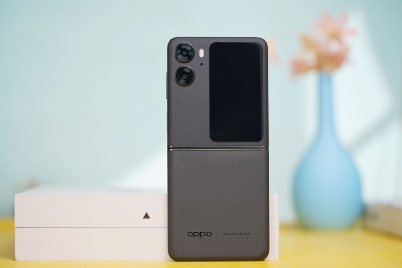 Oppo Find N2 Flip