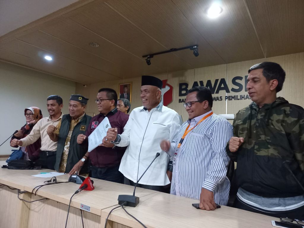 Partai Ummat laporkan KPU ke Bawaslu (Anggi-detikcom)