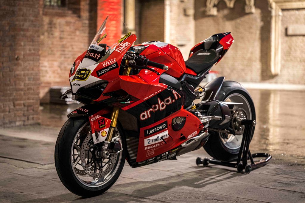 Replika Motor MotoGP dan WSBK Ducati