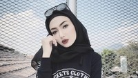 Kepada detikcom, Riesca Rose mengaku memutuskan berhijab karena kewajiban sebagai seorang muslim. (Foto: dok Instagram)