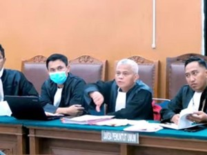 Adu Mulut di Sidang Kasus Sambo Berujung Thumb Down Jaksa Penuntut