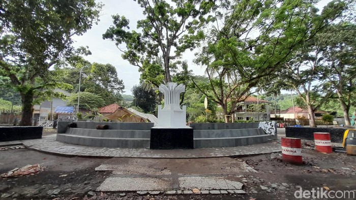 Tugu 0 Kilometer Pangandaran.