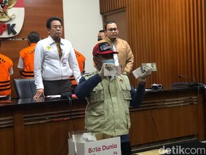 KPK Sita Duit Tunai Senilai Rp 1 M saat OTT Waka DPRD Jatim Sahat Tua