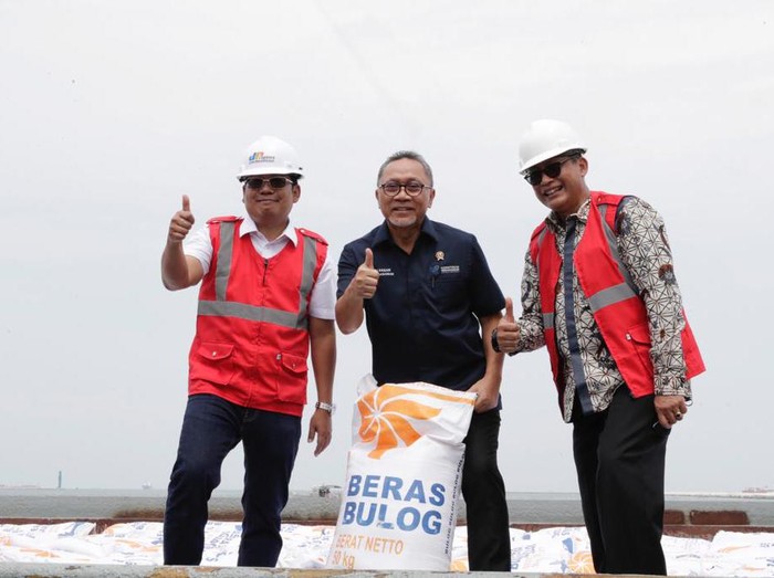 Menteri Perdagangan Zulkifli Hasan memastikan  Pemerintah akan terus menjaga  stabilitas harga dan pasokan beras nasional.