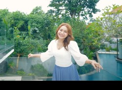 10 Potret Villa Rossa di Bali, Mewah & Instagrammable Dikelilingi Air