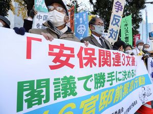 Warga Jepang Protes Kenaikan Pajak