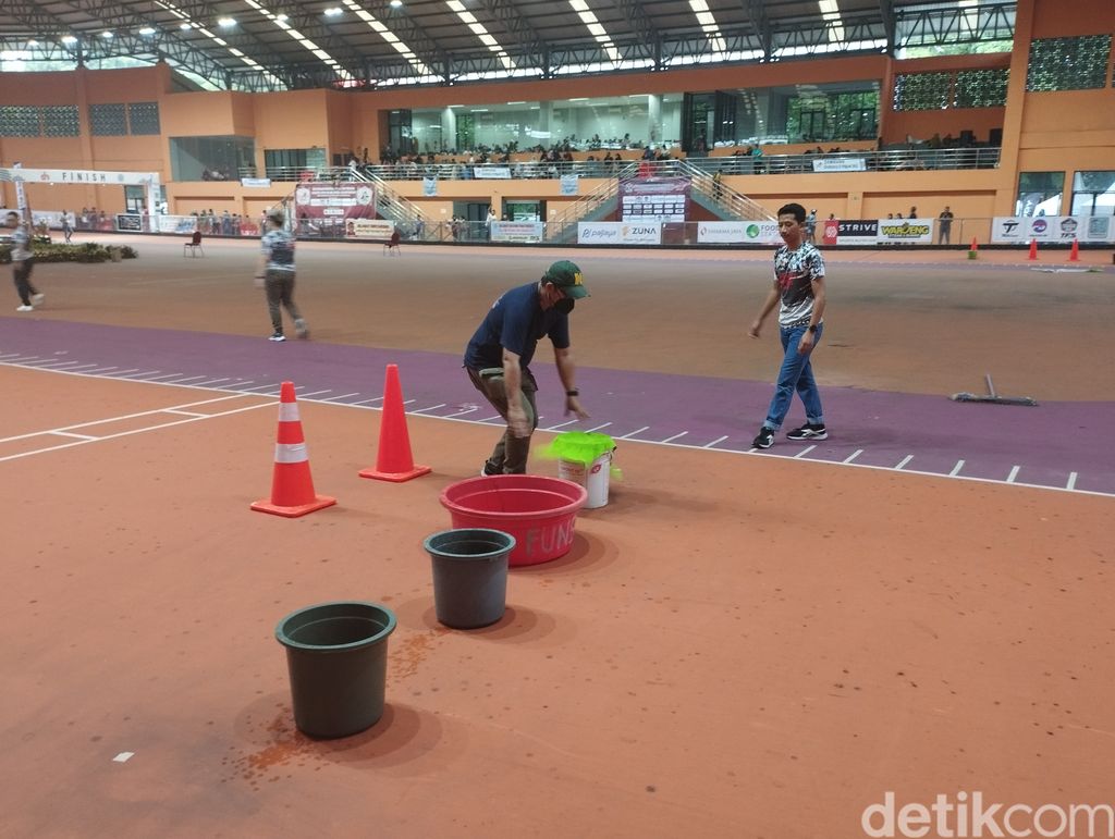 Atap JIRTA bocor, 17 Desember 2022. (Brigitta Belia PS/detikcom)